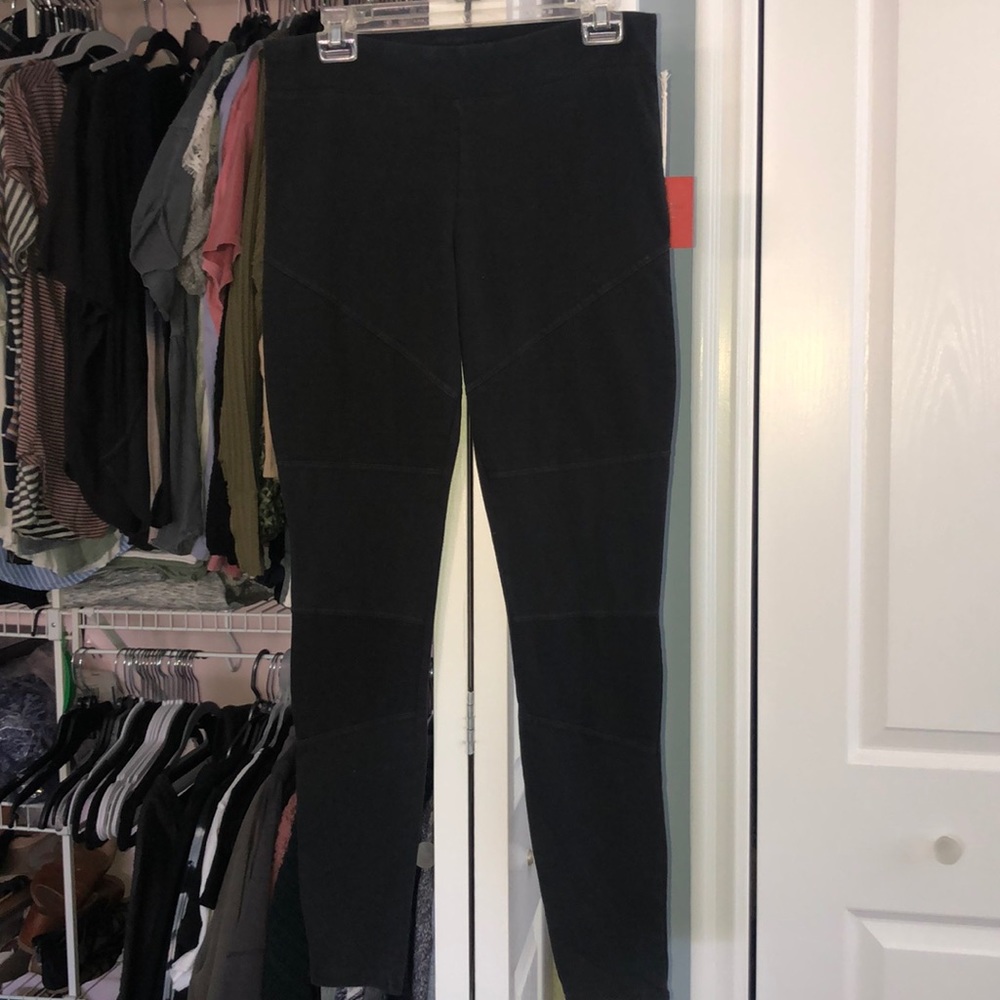 Black leggings